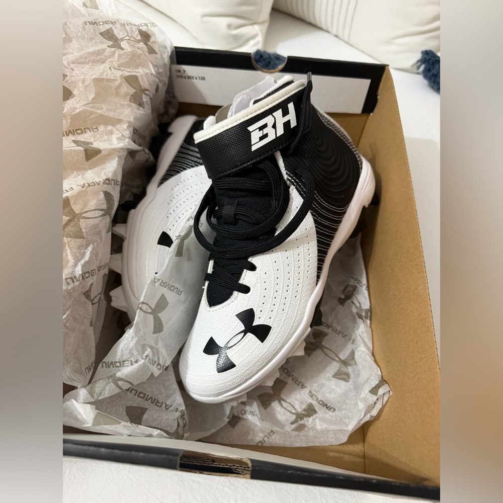 UA Baseball Cleats